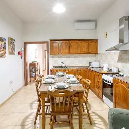 Townhouse - Hosted By Sweetstay *