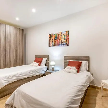 Townhouse - Hosted By Sweetstay Sliema